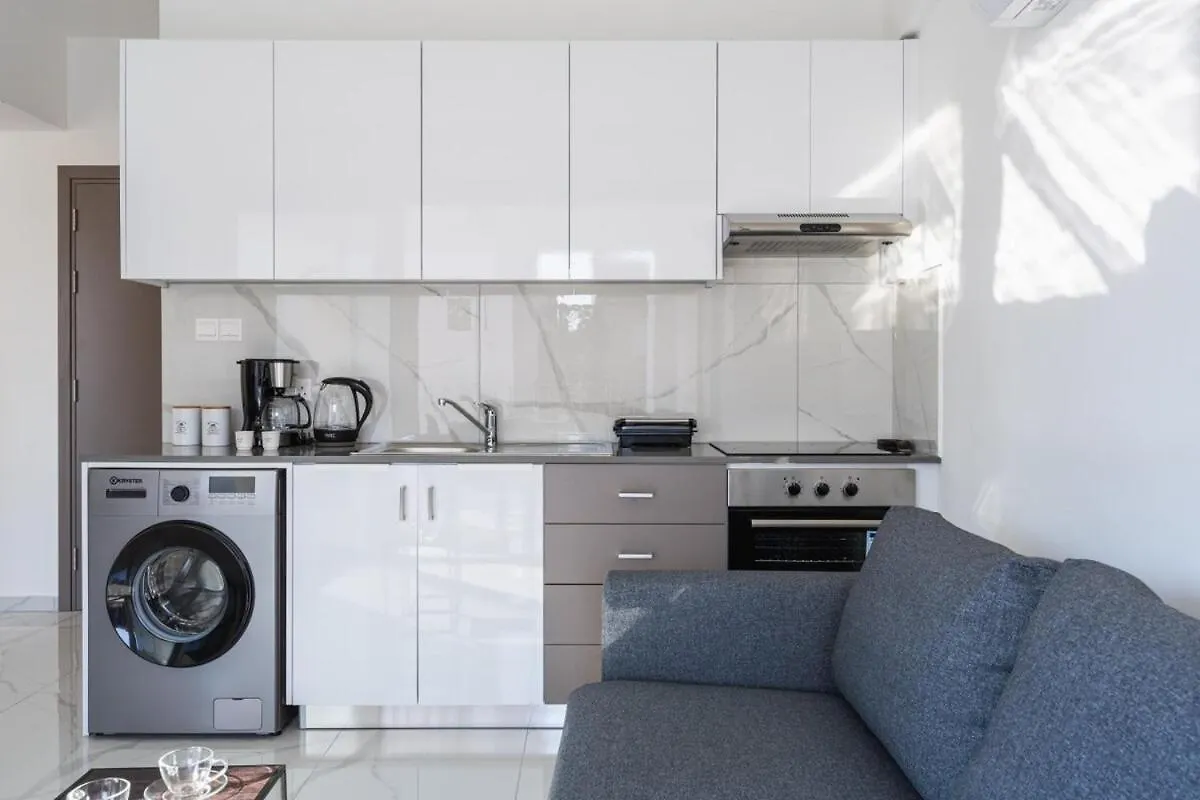Marble - Cozy Studio W Balcony In Larnaca 0*,