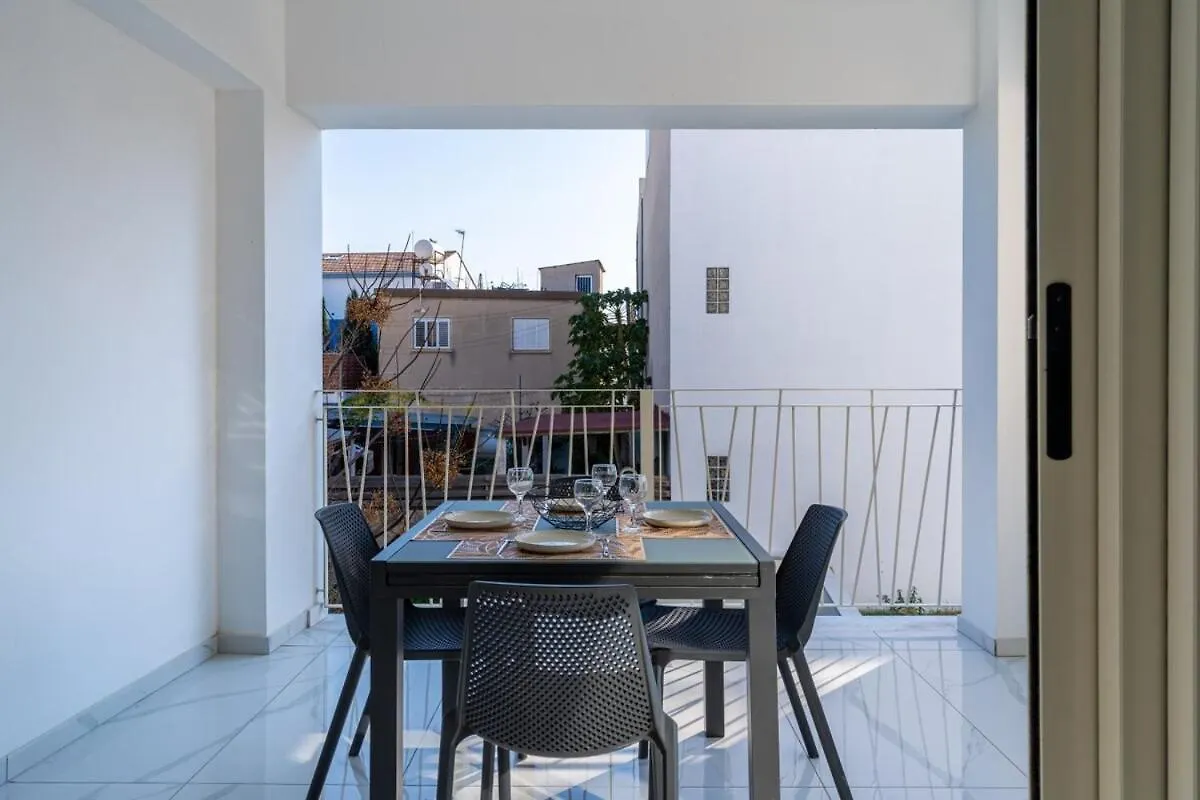 Marble - Cozy Studio W Balcony In Larnaca
