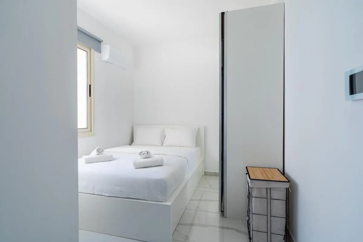 Marble - Cozy Studio W Balcony In Larnaca 0*,