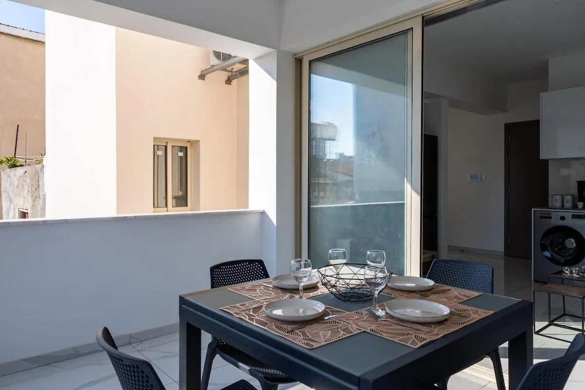 Marble - Cozy Studio W Balcony In Larnaca Cyprus